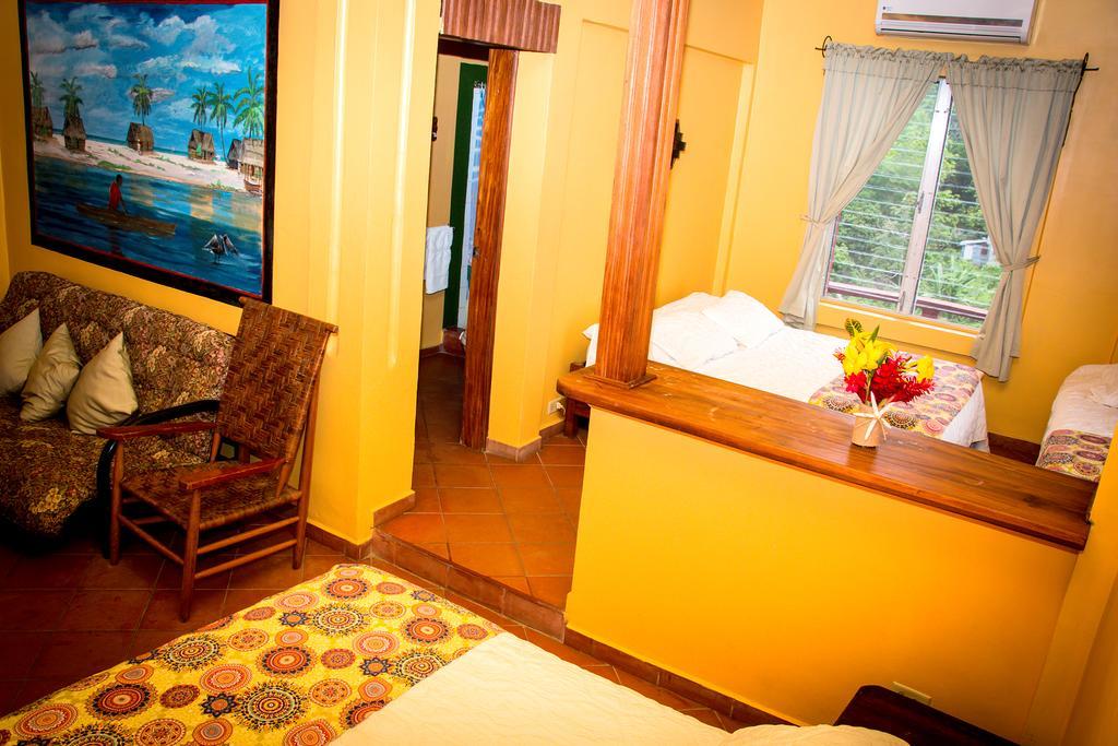 Hotel Maya Vista Tela Exteriör bild